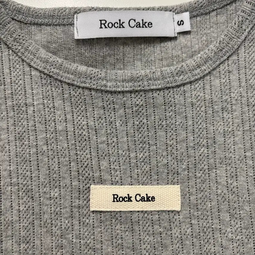 [BUNJANG] Rock Cake Gray T-Shirt Size S / Rock Cake 회색 반팔