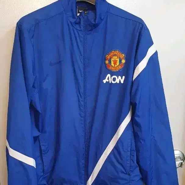 [BUNJANG] Nike Manchester United AON Blue Windbreaker Jacket 110 / 나이키 맨유 AON 블루 바람막이점퍼110