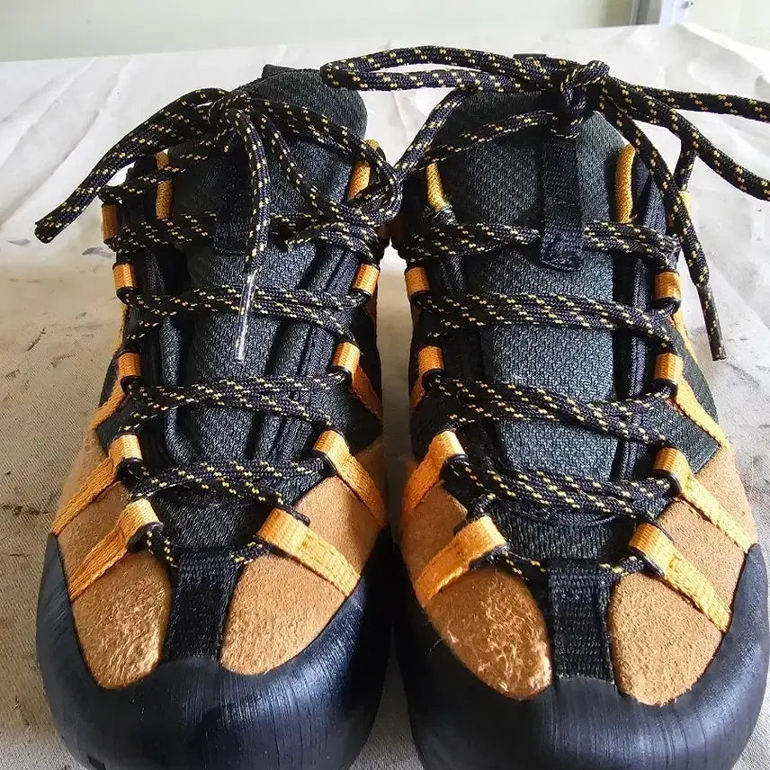 [BUNJANG] Black/Brown Gore-Tex Hiking Boots - 230mm / 블랙/브라운 고어텍스 등산화 230미리트레킹화 운동화