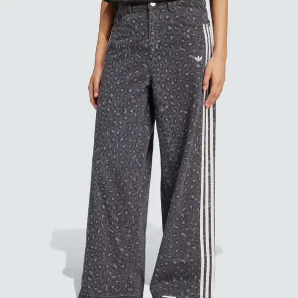 [BUNJANG] Adidas Leopard Loose Fit Denim Pants Charcoal / 아디다스 데님 루즈 팬츠 - 레오파드:차콜 / KA2679