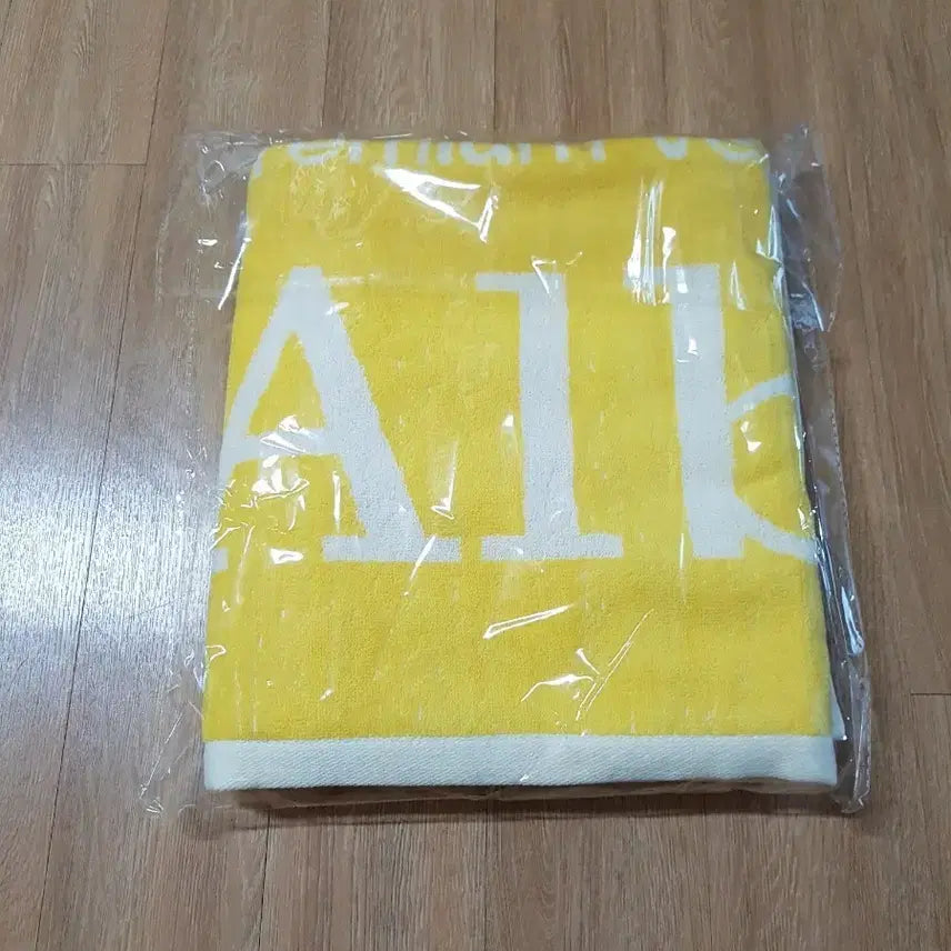 [BUNJANG] Unsealed Beach Towel / 비치타월 새제품