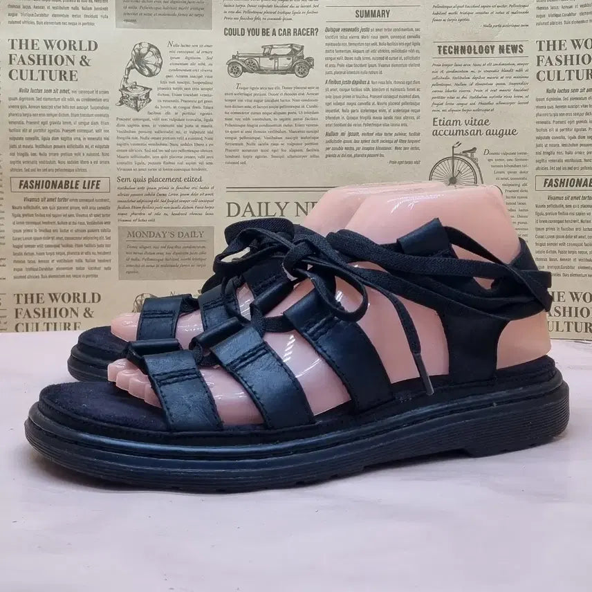 [BUNJANG] Dr. Martens Christina Sandal (240mm) / 닥터마틴 크리스티나 샌들38 240