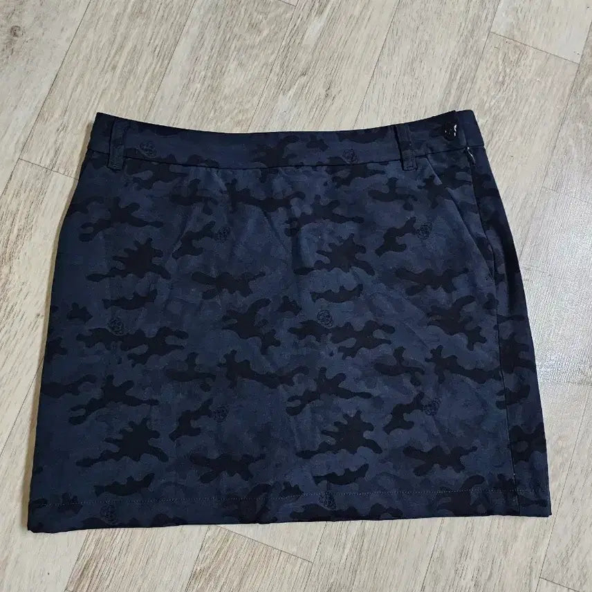 [BUNJANG] Amazingcree Camo Pattern Golf Skirt Size 70 / 어메이징크리 치마 70