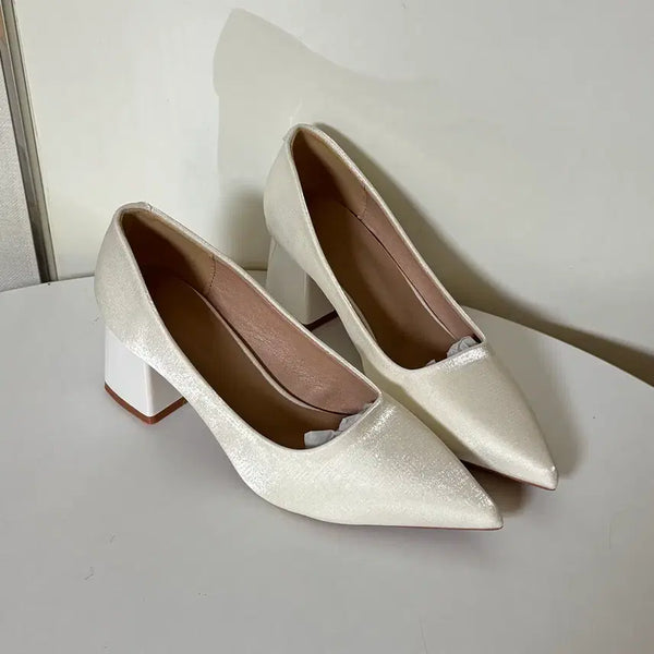 [BUNJANG] White Satin Platform Heels (225 Size, 6cm Heel) / #새상품 225사이즈 6cm 화이트 새틴 통굽 구두