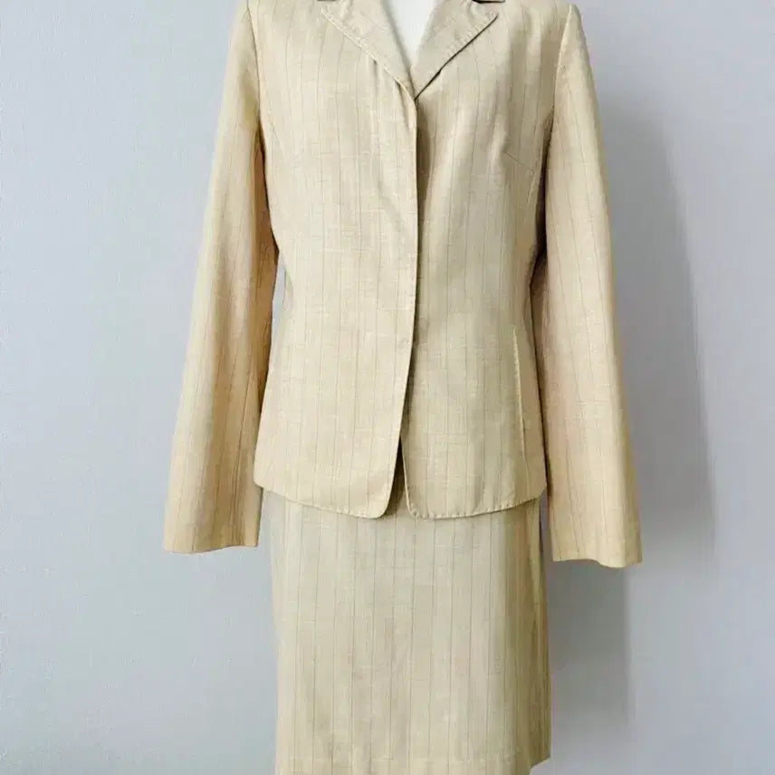 [BUNJANG] Mine Bright Beige Stripe Suit Set / 마인 Mine 밝은 베이지색 스트라이프 정장 세트