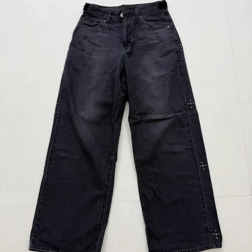 [BUNJANG] Politeru Rivet Kojima Denim Pants / (1)폴리테루 리벳 고시마 데님팬츠-25ss