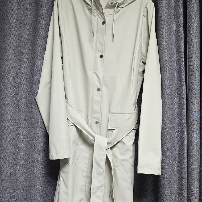 [BUNJANG] RAINS Reversible Hooded Rain Jacket / 레인즈 레인웨어