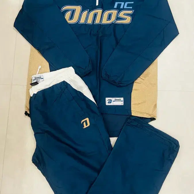 [BUNJANG] Wilson NC Dinos Windbreaker Training Set / Wilson NC 다이노스 바람막이 트레이닝복 세트