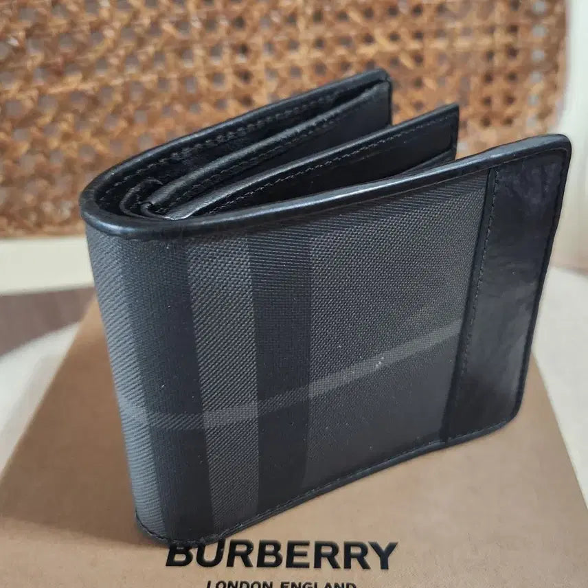 [BUNJANG] Men's Black Check Bifold Wallet / 블랙 체크 남성 반지갑