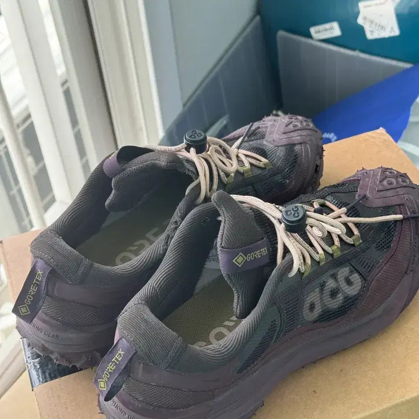 [BUNJANG] Nike ACG Mountain Fly 2 Low Gore-Tex Burgundy / 나이키 acg 마운틴플라이 2 로우 코어텍스 버건디 270
