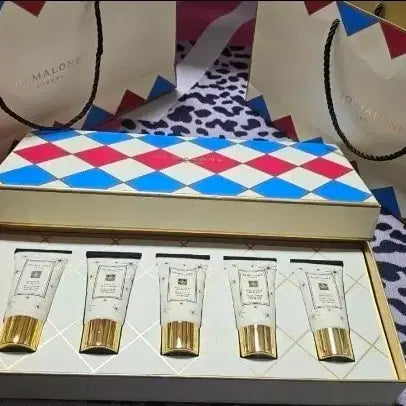 [BUNJANG] Jo Malone London Christmas Limited Edition Hand Cream Set (30ml x 5) + Shopping Bag / 선물용 조말론 크리스마스 한정판 핸드크림 30ml 5종세트 + 쇼핑백