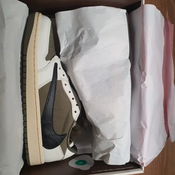 [BUNJANG] Jordan 1 Travis Scott Reverse Olive (270) / [나코탭][택포][270]조던1 트레비스 스캇 리버스올리브팝니다