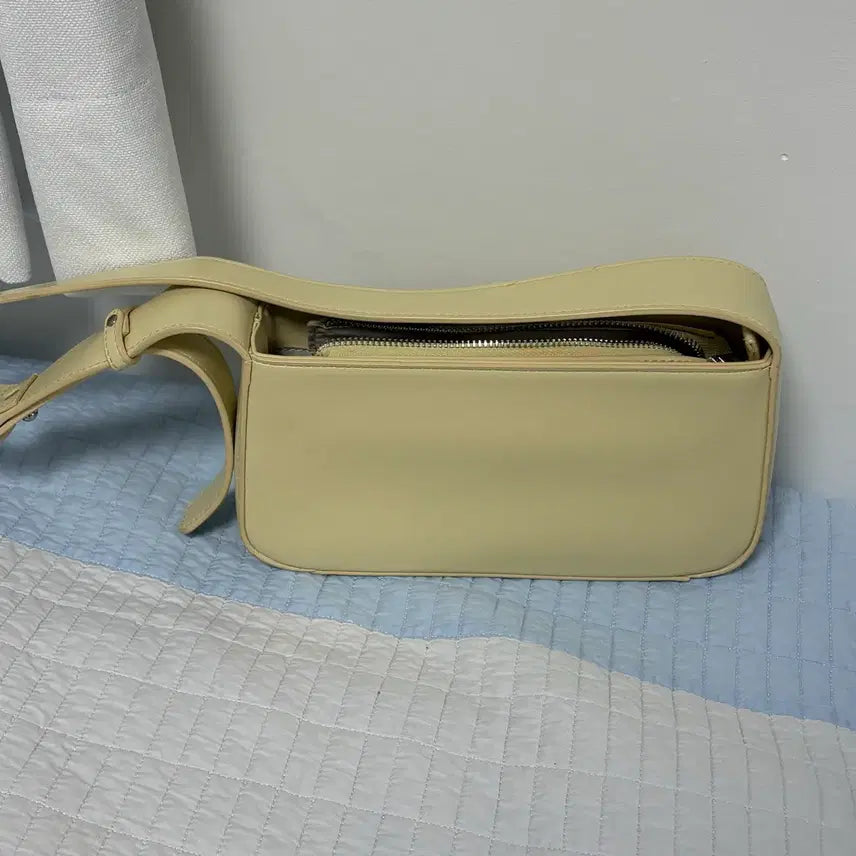 [BUNJANG] 8seconds Buttercream Yellow Summer Shoulder Bag / 에잇세컨즈 가방