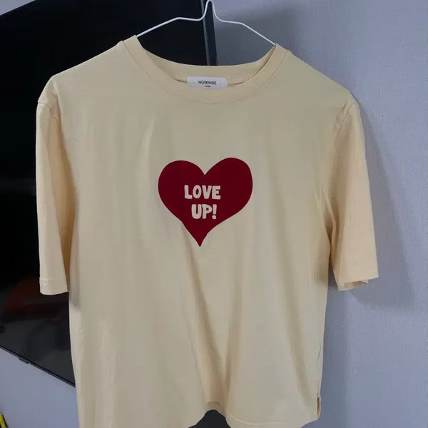 [BUNJANG] Noir Nine Love Up T-Shirt (Yellow) / 누아르나인 티셔츠