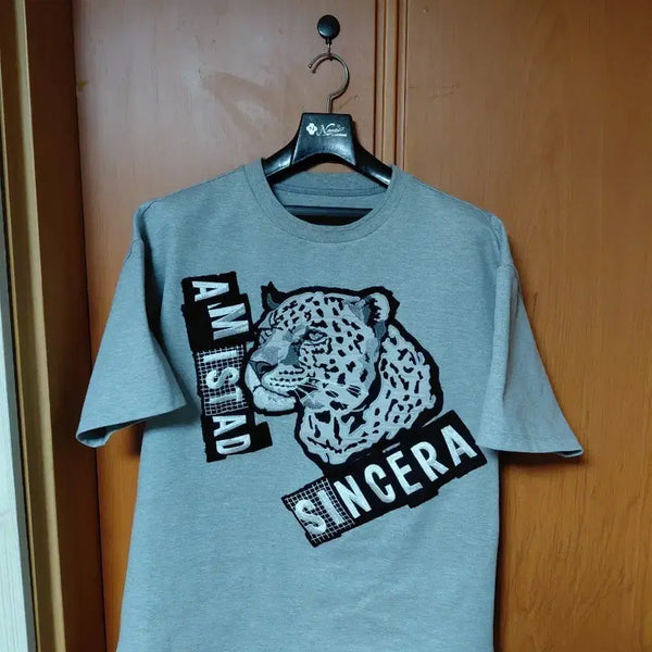 [BUNJANG] AMISTAD Leopard Print Embroidered Short Sleeve T-Shirt / AMISTAD 호피 자수 반팔 티셔츠