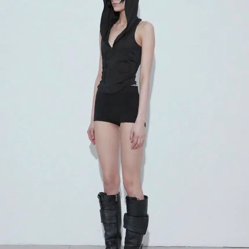 [BUNJANG] Bohemian Seoul 25SS Sporty Hooded Vest, Black / 보헤미안서울 25SS SPORTY HOODED VEST, BLACK