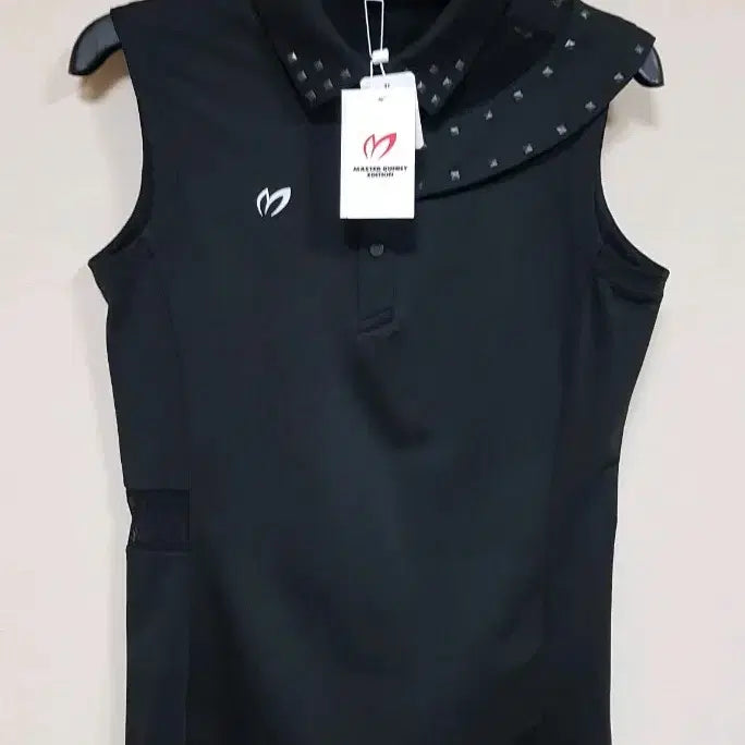 [BUNJANG] Master Bunny Edition Women's Stud Point Sleeveless Top Black Size 0 / 마스터바니 여성 스터드 포인트 민소매 (새상품)