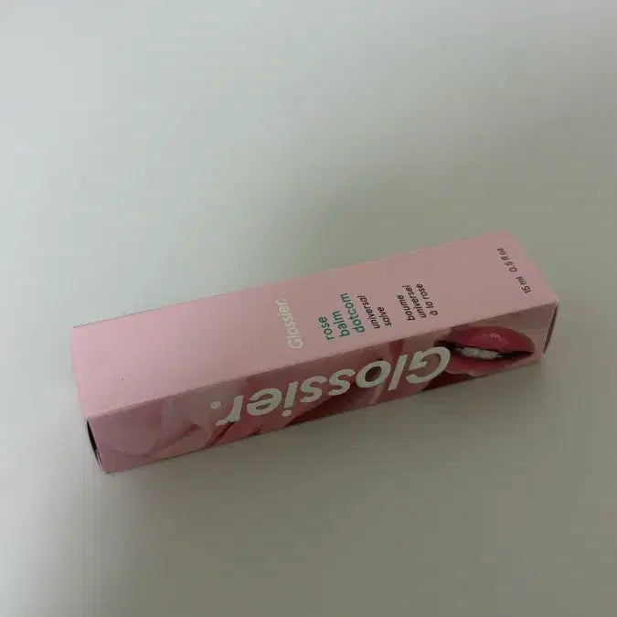 [BUNJANG] Glossier Rose Lip Balm / Glossier rose 글로시에 립밤 로즈밤 새상품
