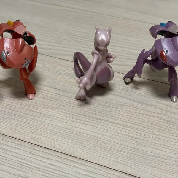 [BUNJANG] Pokemon Genesect and Mewtwo Figure Set / 포켓몬 피규어 게논세크트. 뮤츠 세트