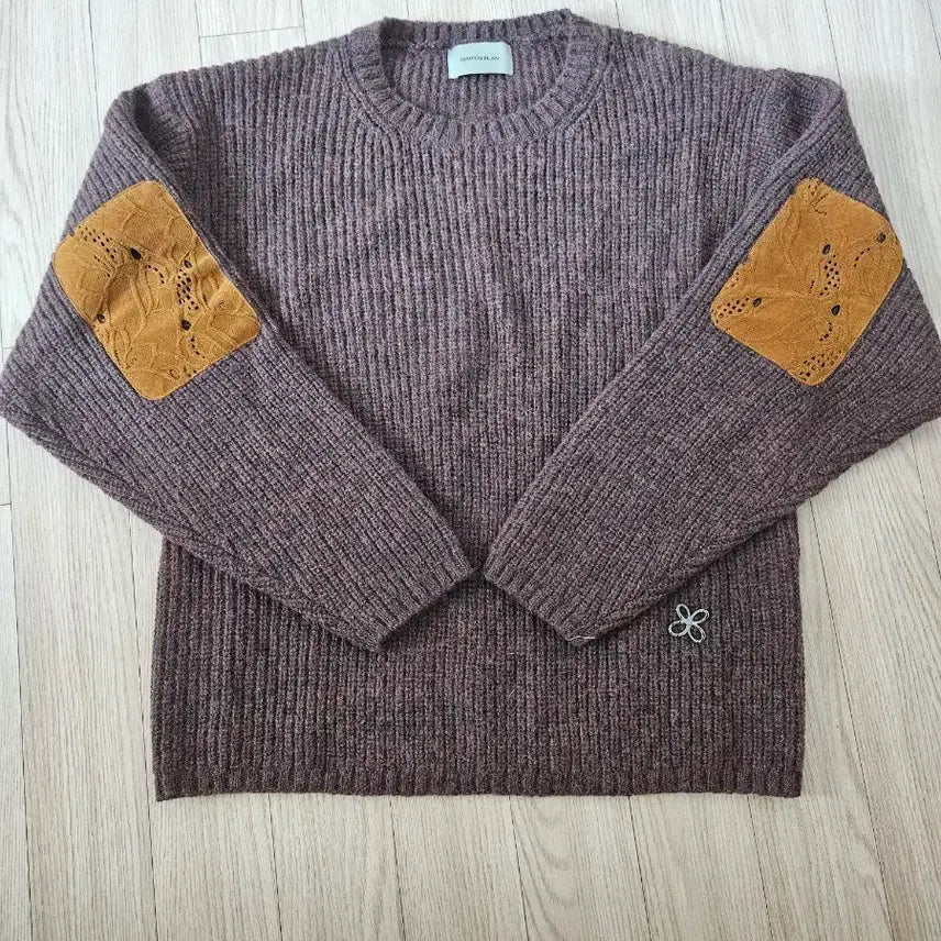 [BUNJANG] Martinplan Hera Patch Knit Orange Brown / [m] 마틴플랜 헤라 패치 니트 오렌지 브라운