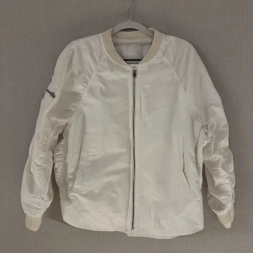 [BUNJANG] White Bomber Jacket / 화이트 봄버 자켓