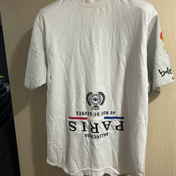 [BUNJANG] Balenciaga Upside Down T-Shirt White / 발렌시아가 업사이드다운 반팔 티셔츠 화이트