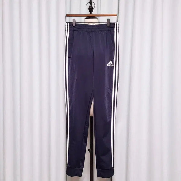 [BUNJANG] Adidas Embroidered Logo Classic Training Pants / 아디다스 자수로고 클래식 트레이닝 팬츠