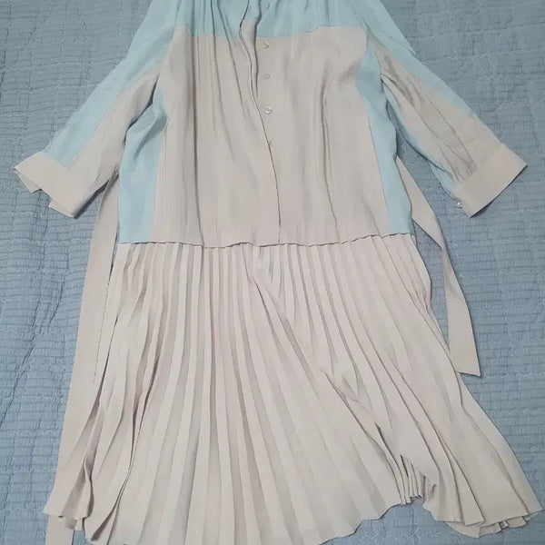 [BUNJANG] RYAN Beige Pleated Dress (Size 88-94-165) / RYAN 베이지색 원피스 88-94-165