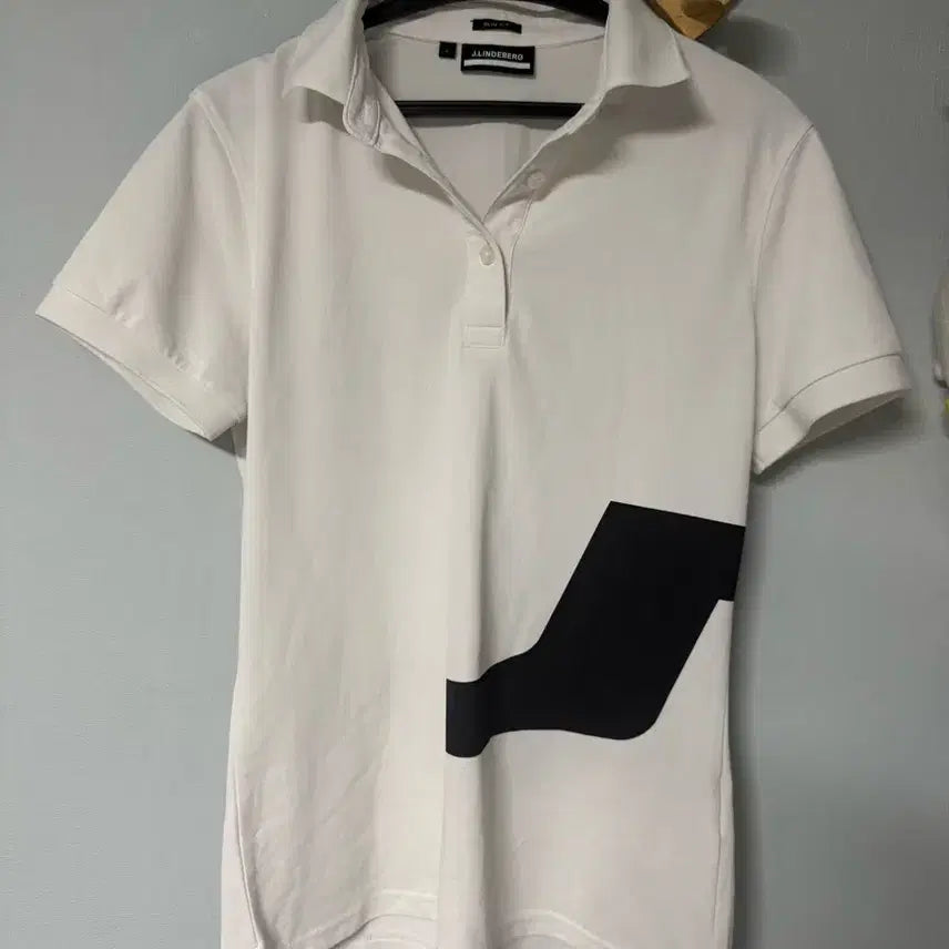 [BUNJANG] J. Lindeberg Women's White Polo T-Shirt Big Logo Size S / J.Lindeberg 제이린드버그 흰색 폴로 티셔츠 빅로고 S