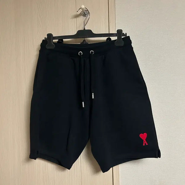 [BUNJANG] AMI Heart Logo Black Shorts / 아미 AMI 하트 로고 블랙 반바지 쇼츠