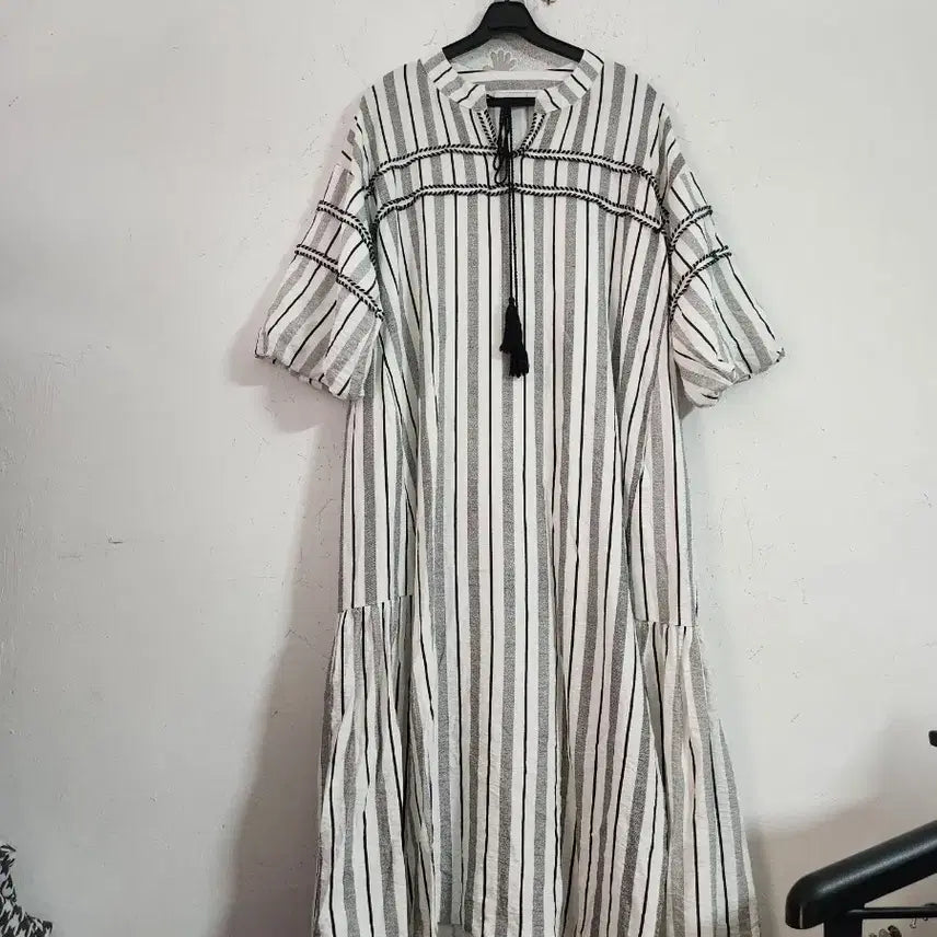 [BUNJANG] Stripe Long Dress 5-Sleeve Puff Sleeve / 스트라이프 롱 원피스 5부 퍼프소매