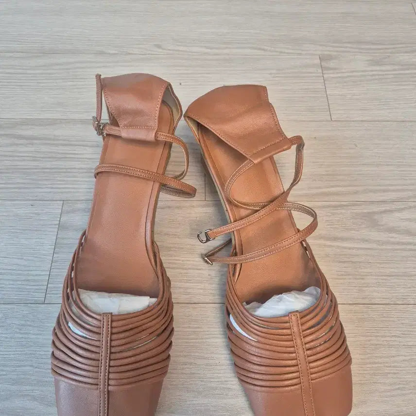 [BUNJANG] Orr Brown Strap Sandals / 오르Orr 샌들