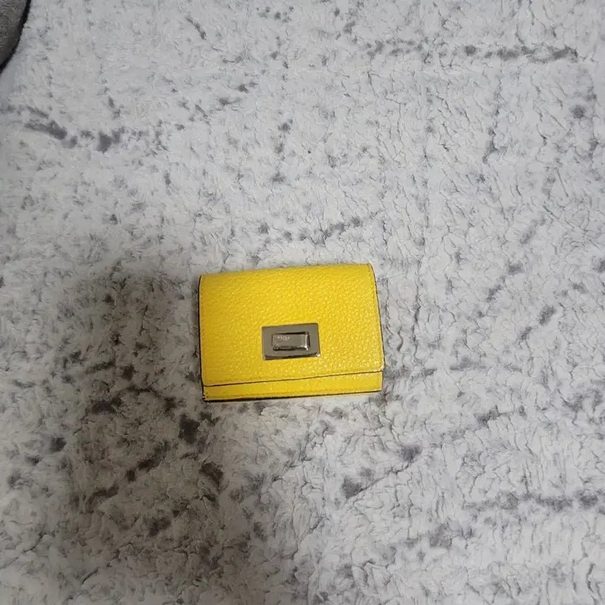 [BUNJANG] Fendi Yellow Bifold Wallet / 펜디 옐로우 반지갑