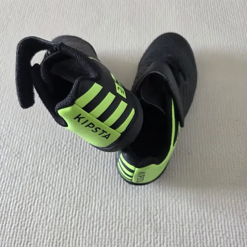 [BUNJANG] Kipsta Children's Futsal Shoes Black/Fluorescent 185mm / 킵스타 유아 축구화 블랙/형광색