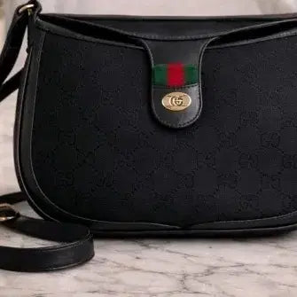 [BUNJANG] Gucci GG Logo Black Crossbody Bag / 정품 구찌 GG 로고 블랙 크로스백