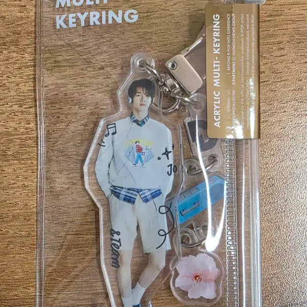 [BUNJANG] &TEAM Jo Acrylic Keyring / &TEAM 앤팀 - 조 아크릴 키링