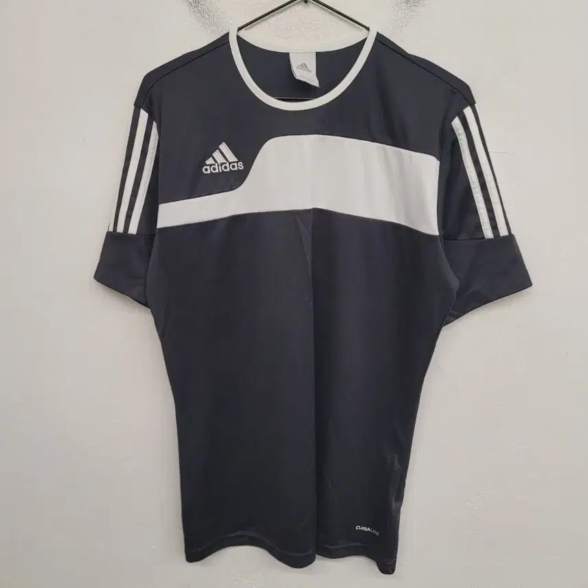 [BUNJANG] Adidas Functional T-Shirt (Size M) / [95/M] 아디다스 기능성 반팔티 티셔츠