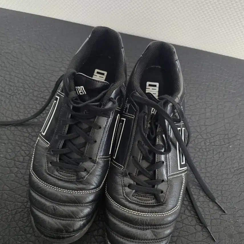 [BUNJANG] Adidas Men's Futsal Shoes (Size 265) with Bonus Gloves / 남성 신발 풋살화 아디다스 장갑 포함