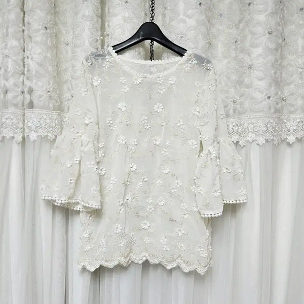 [BUNJANG] Embroidered Lace See-Through Blouse / 자수레이스 시스루 블라우스