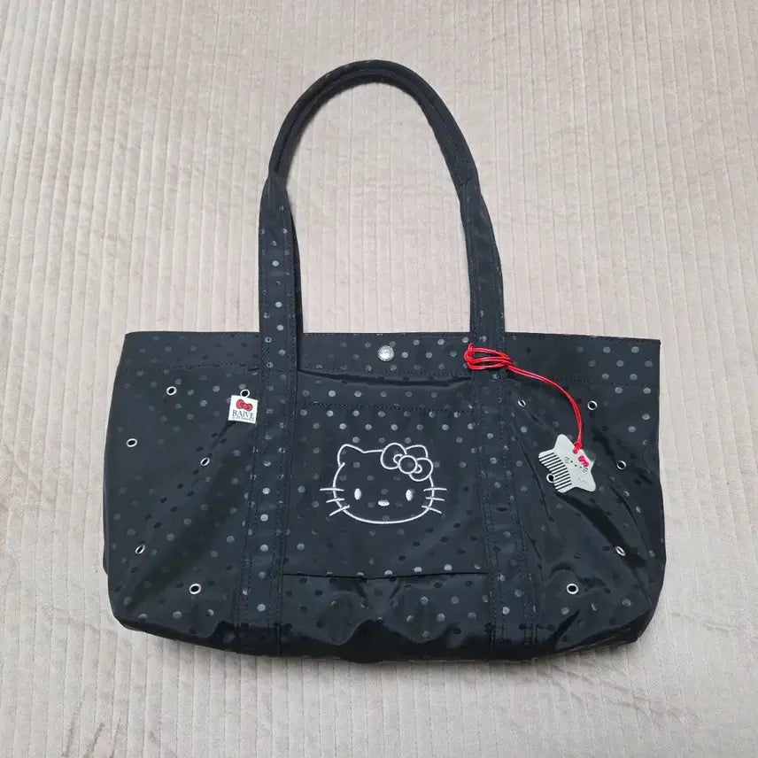 [BUNJANG] RAVE Hello Kitty Polka Dot Shoulder Bag with Keychain / 레이브 헬로키티 도트 숄더백+키링