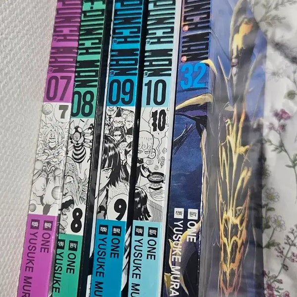 [BUNJANG] One-Punch Man Manga Volumes 7-10, 32 / 원펀맨 만화책