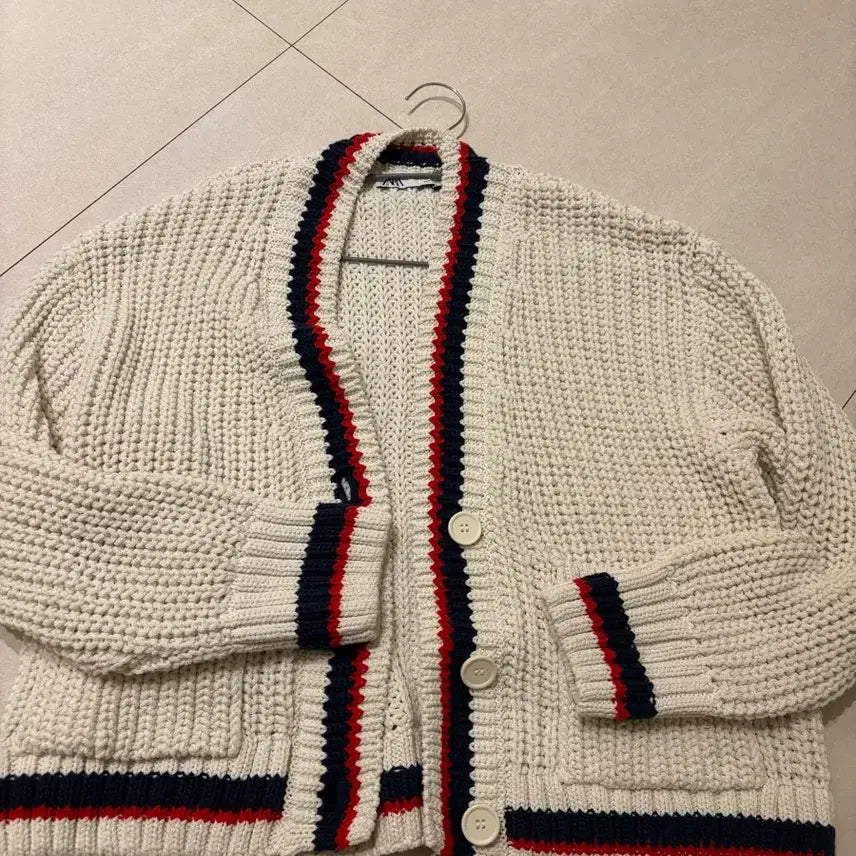 [BUNJANG] ZARA Color Block Knit Cardigan Sweater / ZARA 자라 크림 아이보리 배색 라인 니트 스웨터 가디건