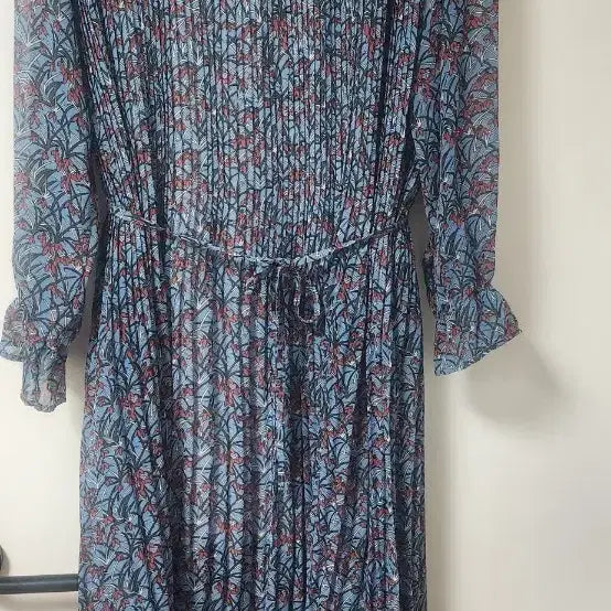 [BUNJANG] Pleated Chiffon Long Dress Flower Pattern Free Size / 플리츠 쉬폰 롱 원피스 플라워 패턴  프리  77까지가능