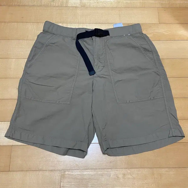 [BUNJANG] Uniqlo Nylon Gear Shorts Size S / 유니클로 나일론 기어쇼츠 S