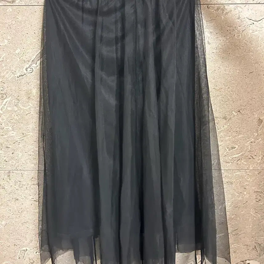 [BUNJANG] Stradivarius Black Tulle Long Skirt / stradivarious 블랙 샤스커트