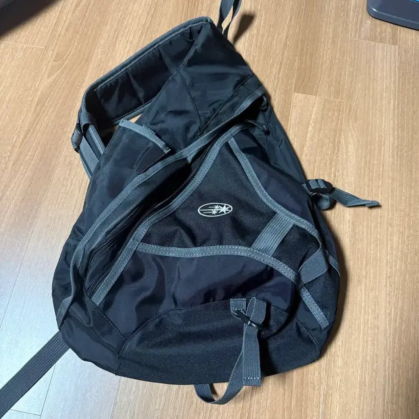 [BUNJANG] Nagokle Sling Bag Black / 나고클 슬링백 블랙