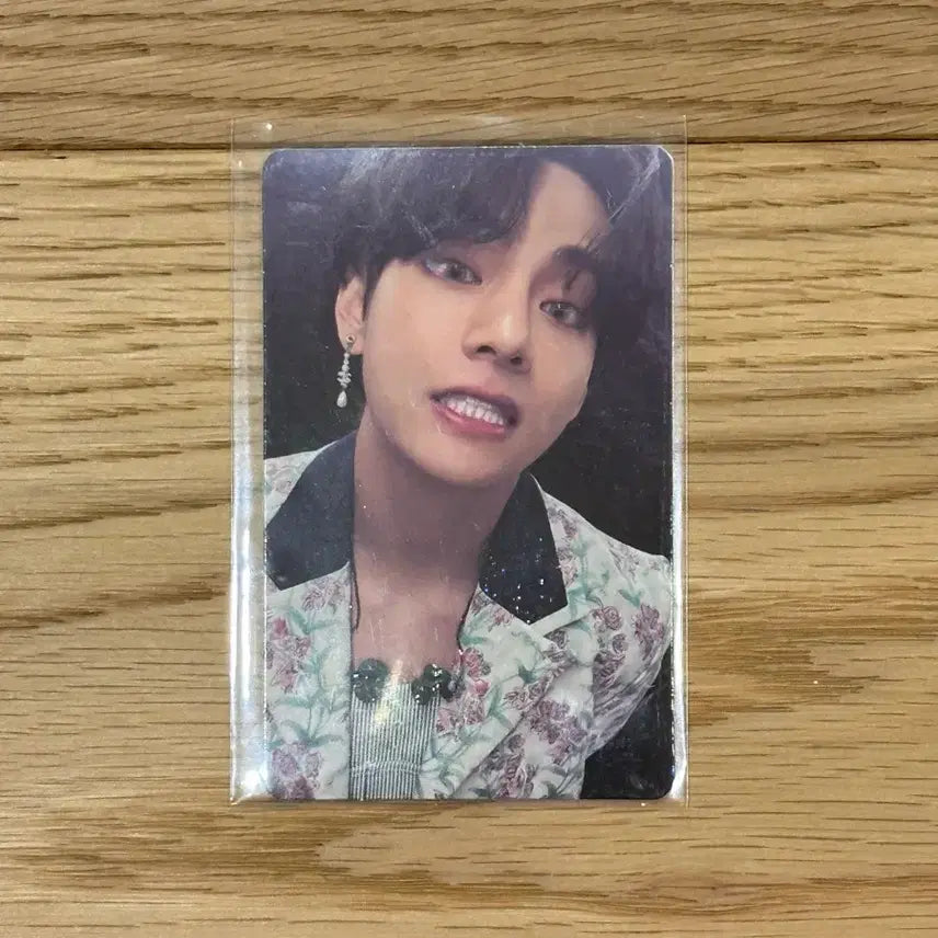 [BUNJANG] BTS V MAP OF THE SOUL ON:E DVD Photocard / 방탄소년단 방탄 BTS 뷔 태형 V 맵솔원 DVD 포카