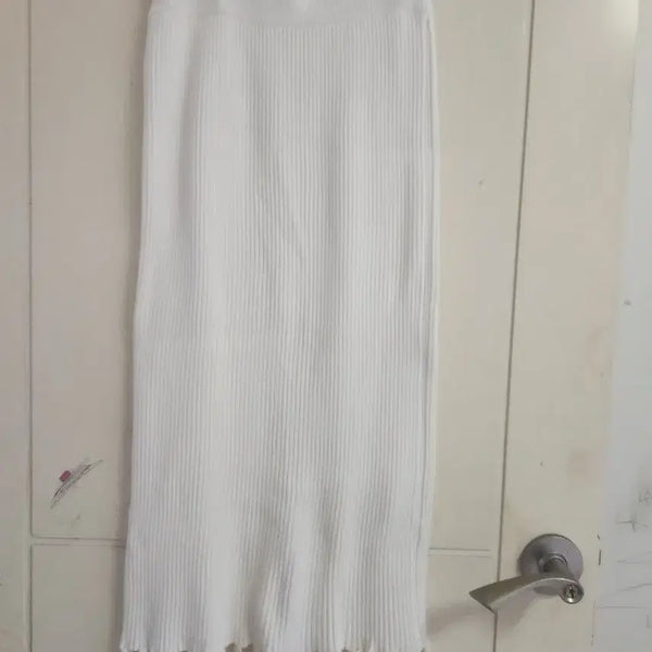 [BUNJANG] White Knit Long Skirt with Tassel Hem / 화이트 니트 롱 스커트