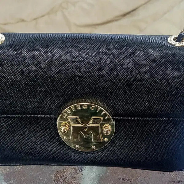 [BUNJANG] Metrociti Black Chain Shoulder Bag / 메트로시티 블랙 체인 숄더백