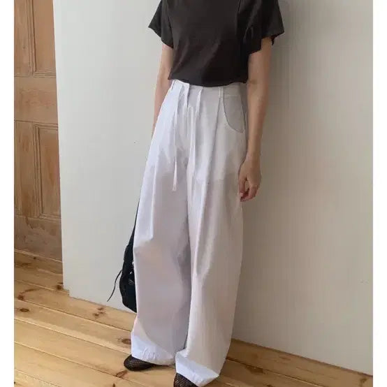[BUNJANG] Garden White Volume Wide Pants / 가든 gerden 여름 화이트 볼륨 와이드팬츠 도매텍